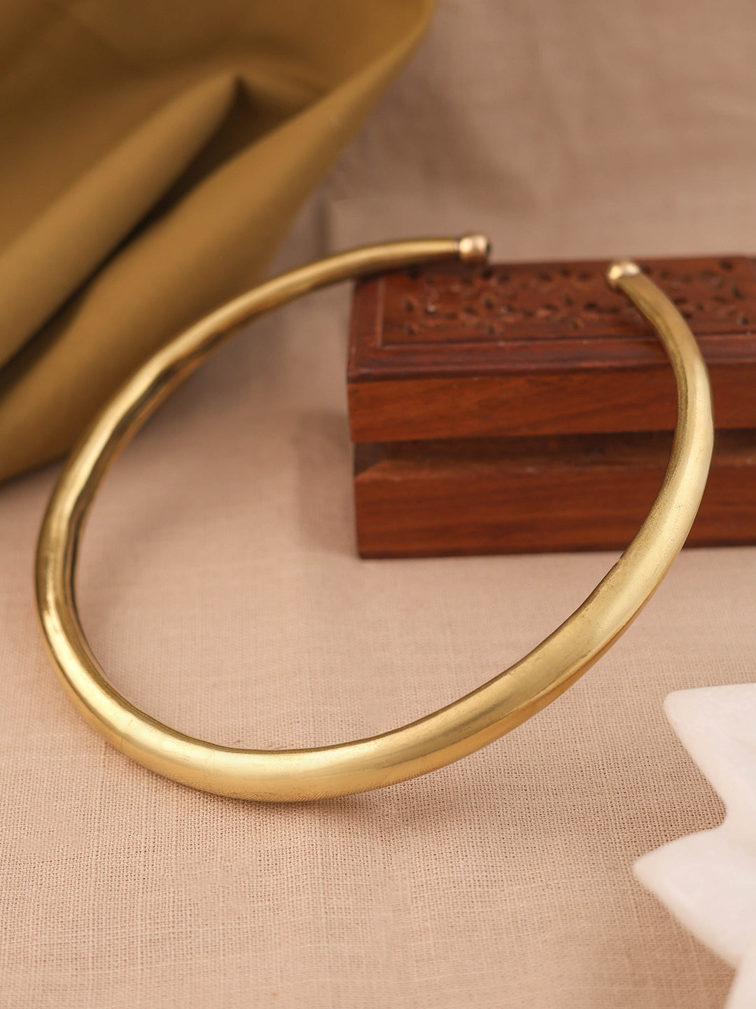 Gold-Plated Round Handamade Hasli