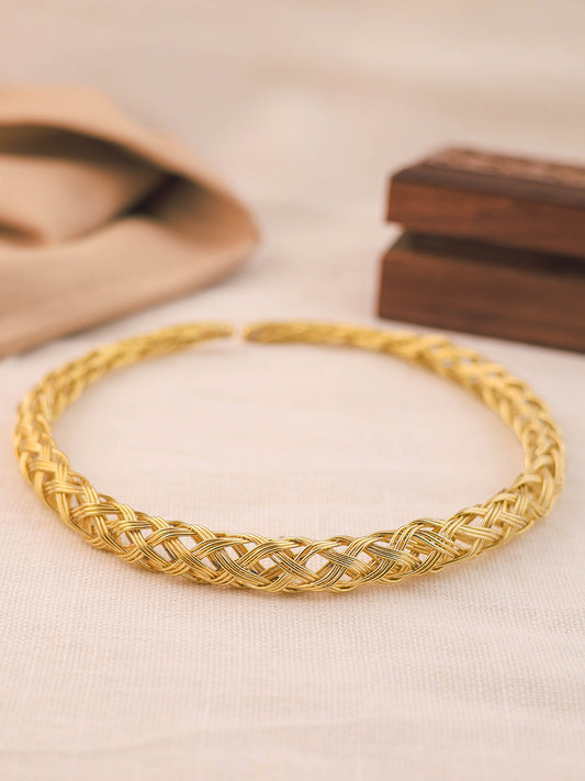 Handmade Gold-Plated Criss-Cross Round Hasli Necklace