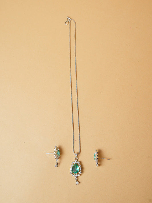 Rhodium-Plated Emerald & CZ Studded Pendant Necklace Set