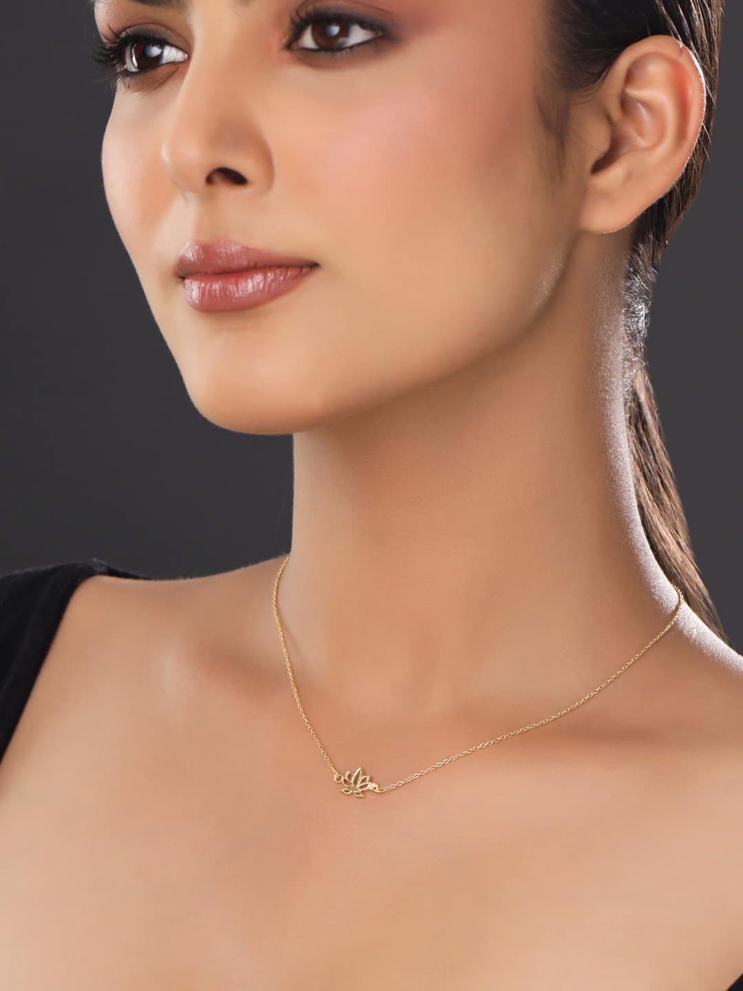 925 Sterling Silver Gold-Plated Lotus Shape Chain Pendant