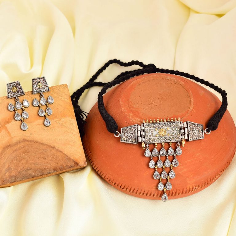 dual-tone-classic-thread-necklace-white-viraasi