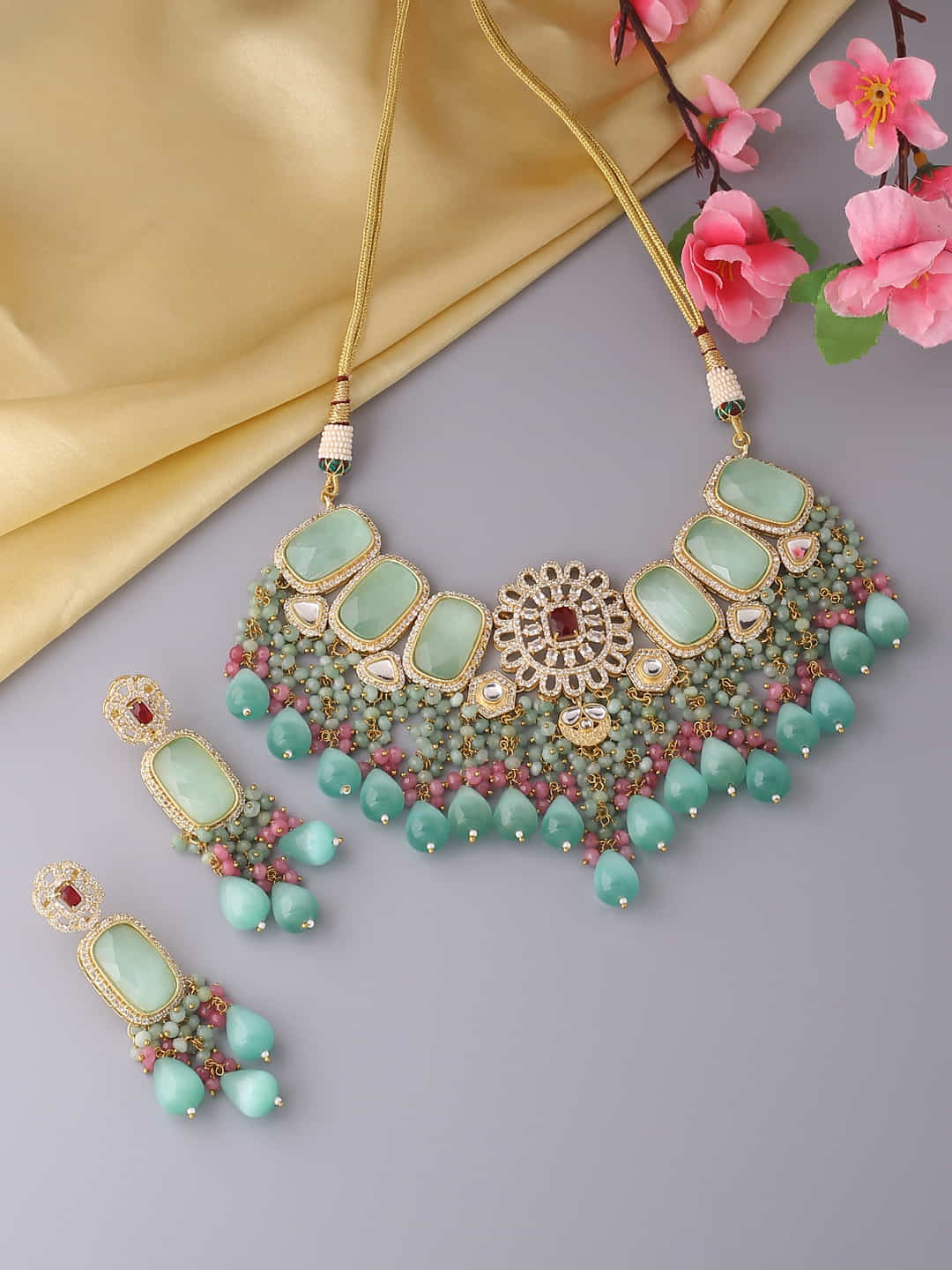 bridal-diamond-and-kundan-necklace-set-viraasi
