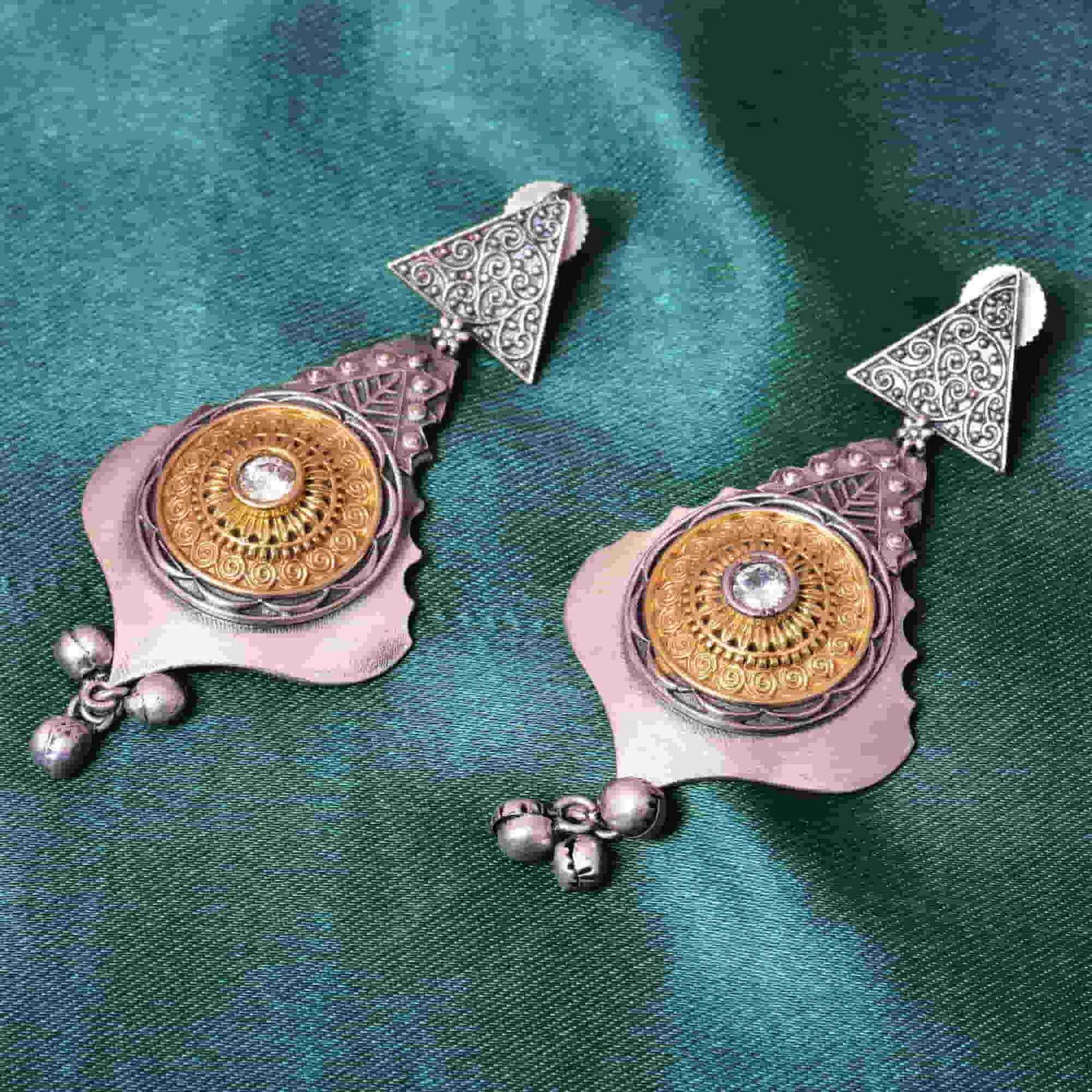 gold-and-silver-plated-long-earring-viraasi