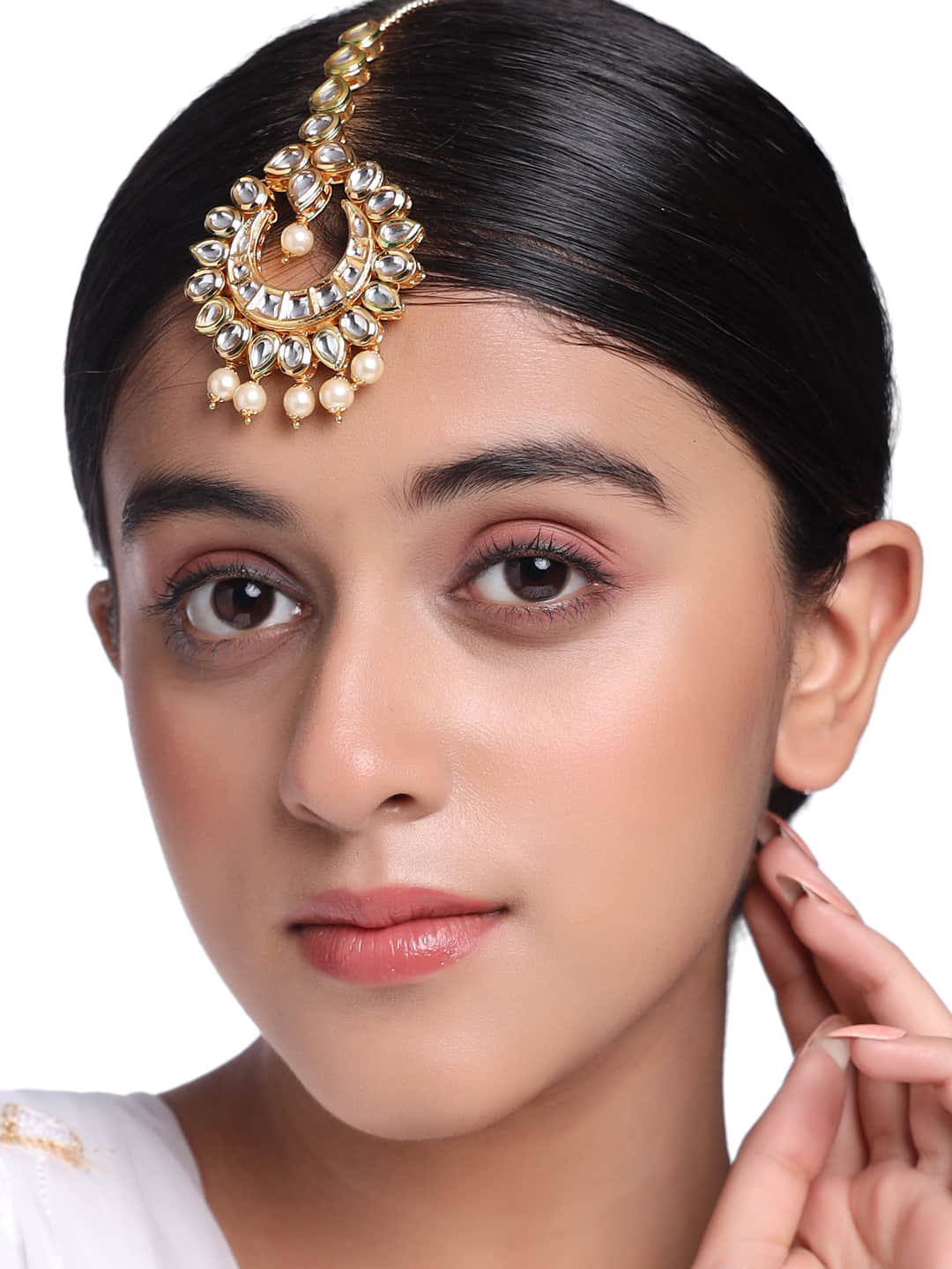 gold-plated-kundan-maang-tikka-with-pearls-viraasi