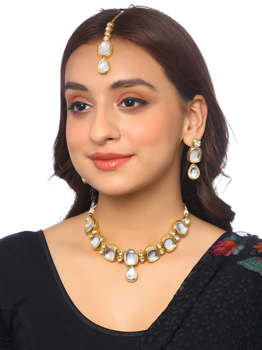 Ethnic Kundan Choker Necklace Set With Maang Tikka
