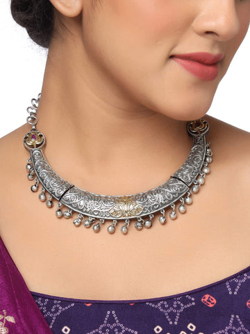 dual-tone-moon-shape-necklace-for-women-viraasi