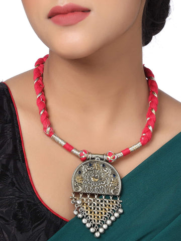 handcrafted-dual-tone-thread-necklace-with-blue-stone-viraasi