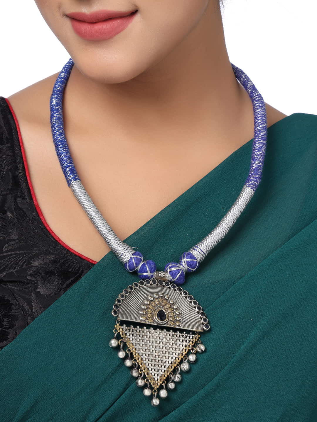dual-tone-thread-necklace-with-blue-stone-viraasi