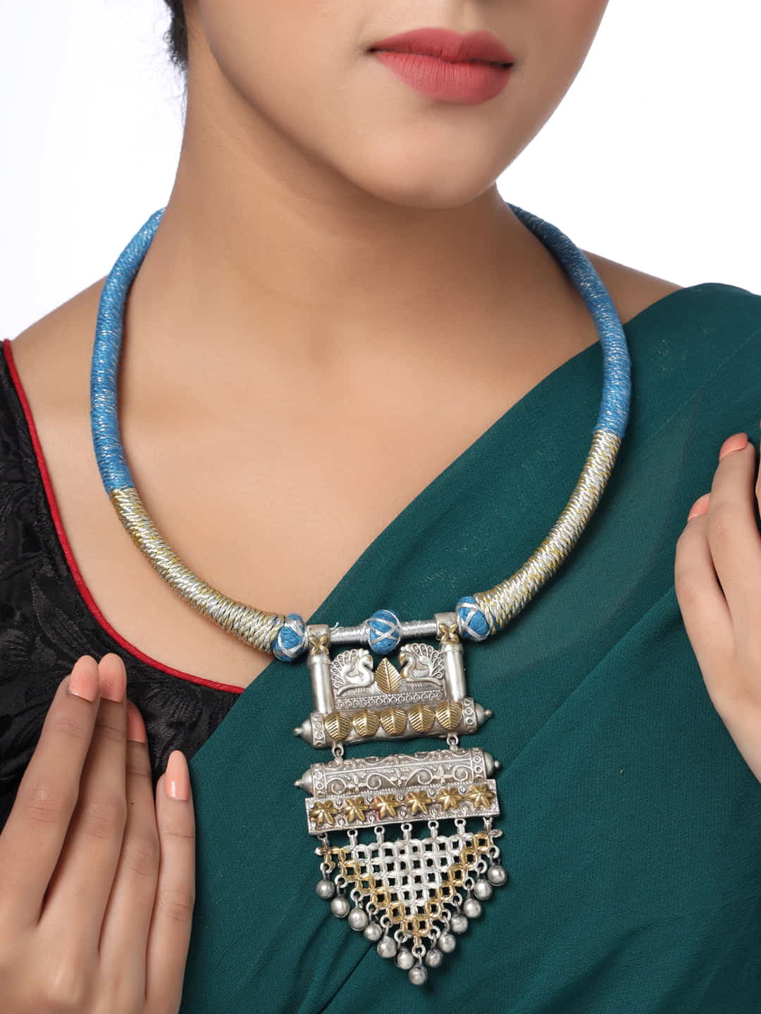 classic-dual-tone-thread-necklace-sky-blue-viraasi