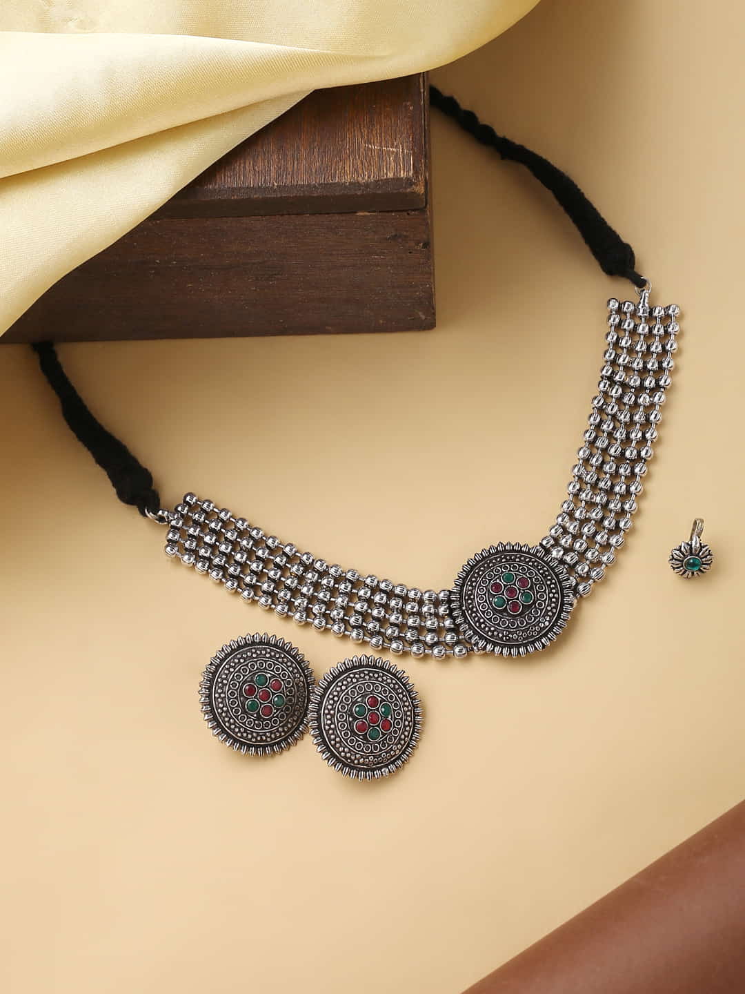 ethnic-oxidized-choker-necklace-set-with-nose-pin-viraasi