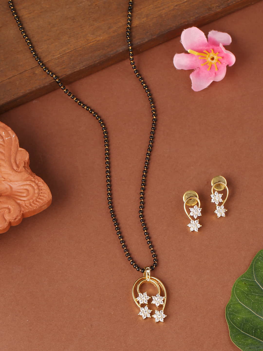 gold-plated-floral-design-artificial-beaded-mangalsutra-with-earrings-viraasi