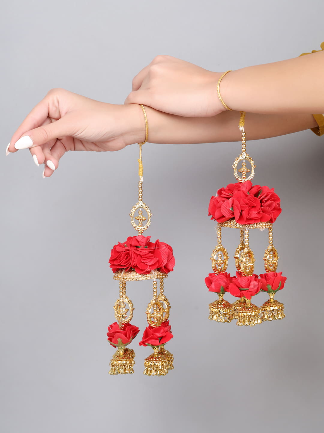 gold-plated-handcrafted-bridal-kaleera-set-with-red-flowers-viraasi