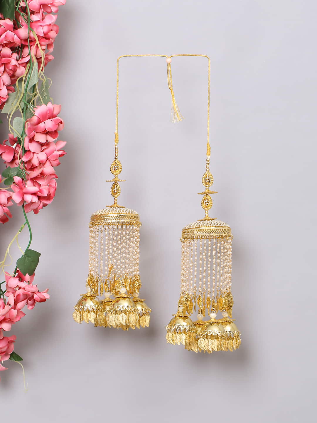 gold-plated-handcrafted-bridal-kaleera-with-pearls-viraasi