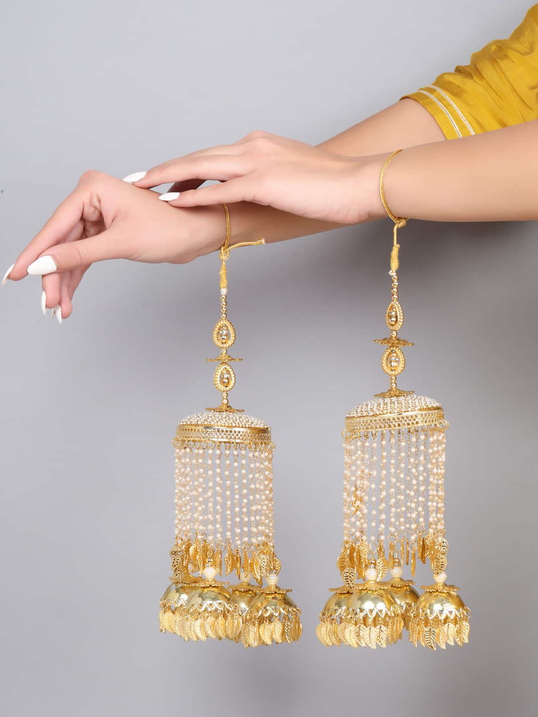 gold-plated-handcrafted-bridal-kaleera-with-pearls-viraasi