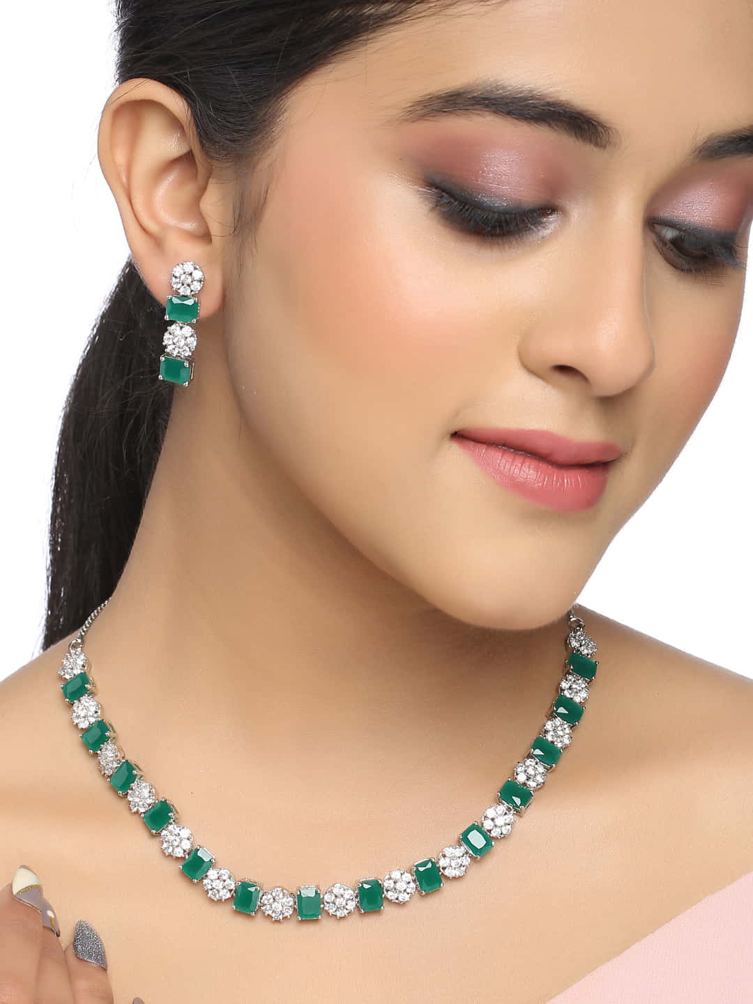 floral-shape-american-diamond-necklace-set-emerald-color-viraasi