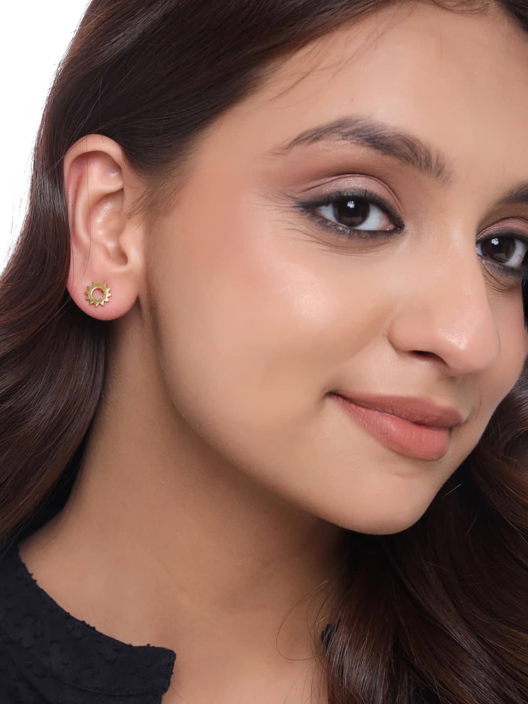 gold-plated-minimal-design-stud-earrings-viraasi