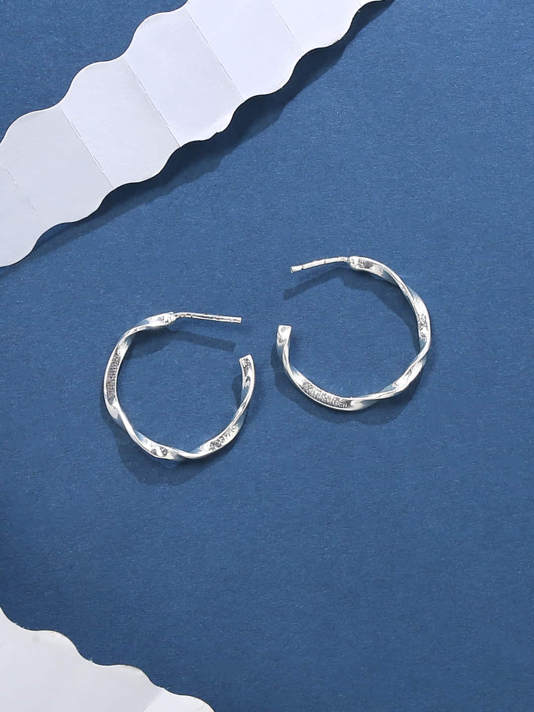 silver-plated-minimal-design-hoop-earring-viraasi