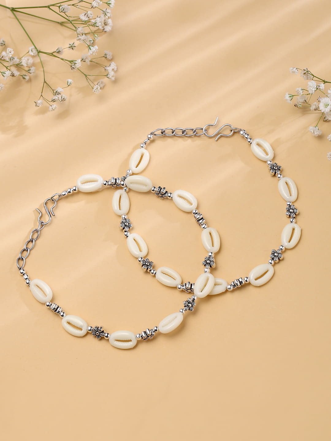 anklet-with-shell-and-silver-plated-flower-viraasi