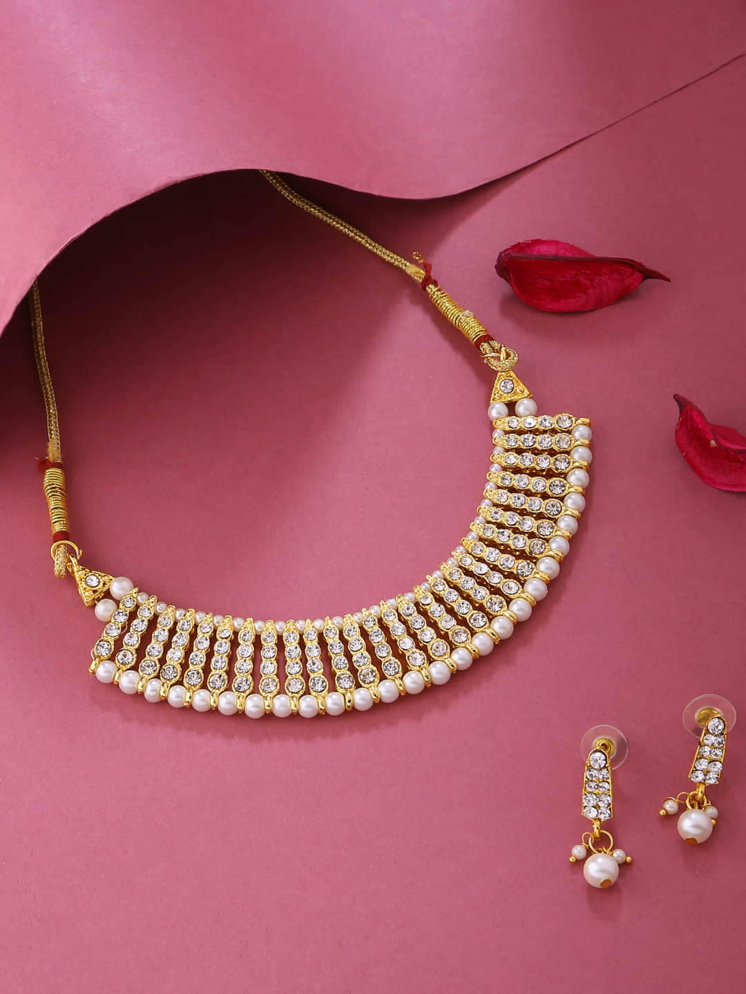 gold-plated-diamond-necklace-set-with-white-pearls-viraasi