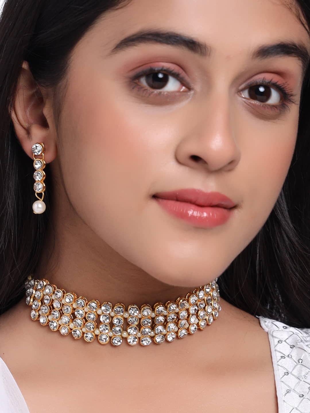 classic-gold-plated-choker-necklace-set-with-pearls-viraasi