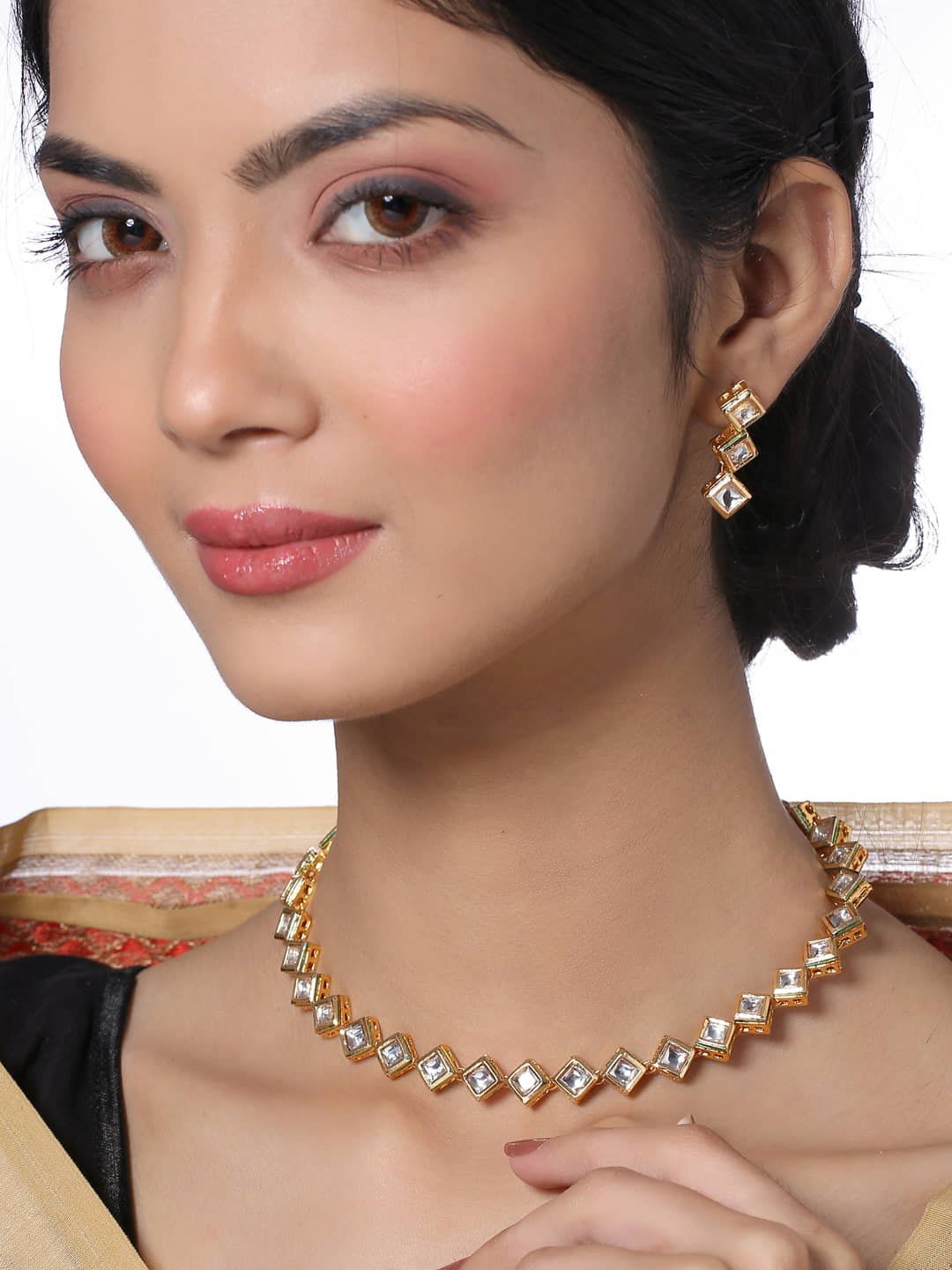 single-layer-gold-plated-kundan-necklace-set-viraasi