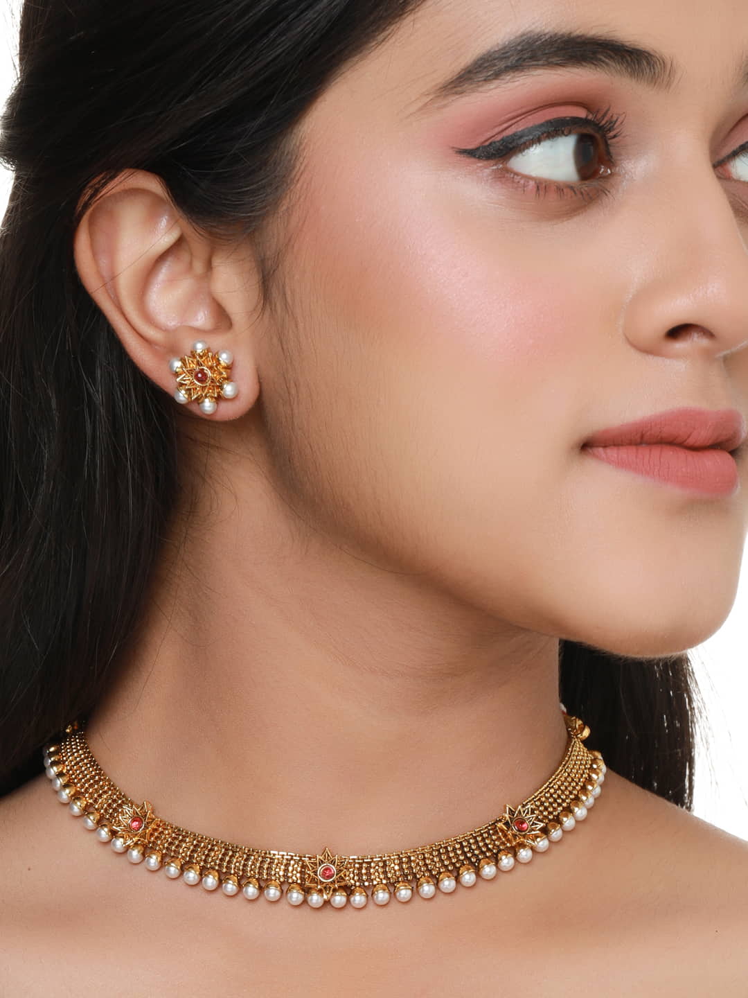 gold-plated-floral-shape-choker-necklace-set-virrasi