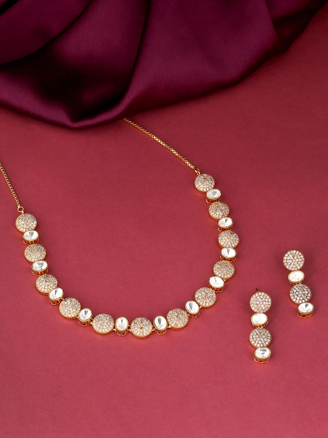 gold-plated-kundan-studded-ad-necklace-set-viraasi