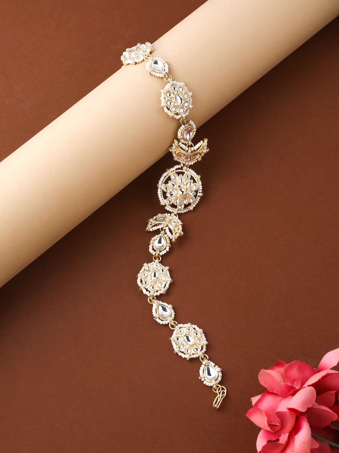kundan-studded-moon-shape-sheeshphool-viraasi