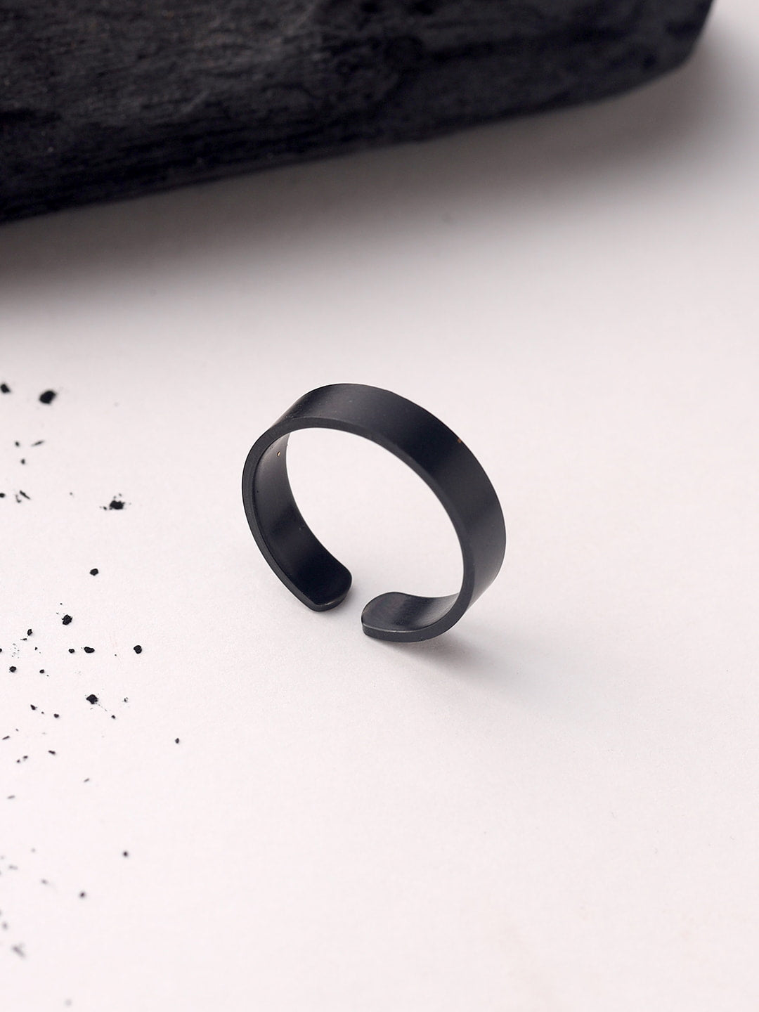 stainless-steel-black-band-ring-for-men-viraasi